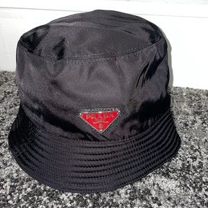 PRADA NYLON BUCKET HAT